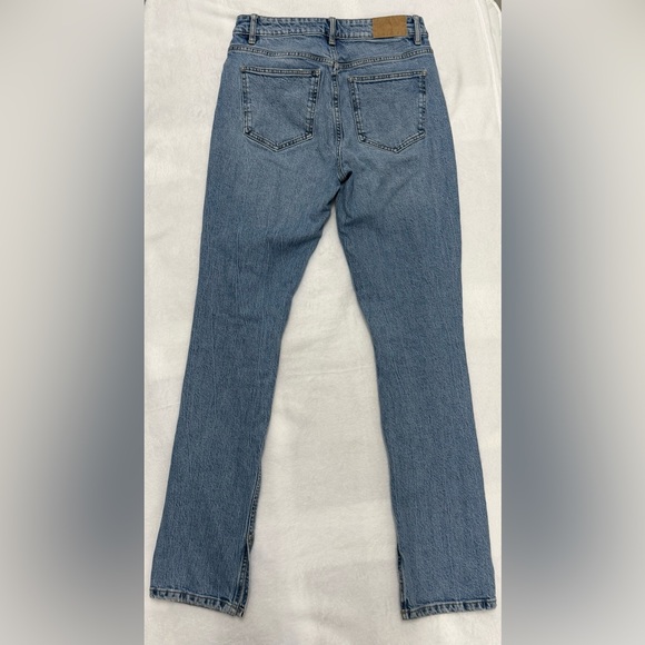 Zara (US6) Distressed Straight Leg Jeans in Light Blue - Picture 5 of 9